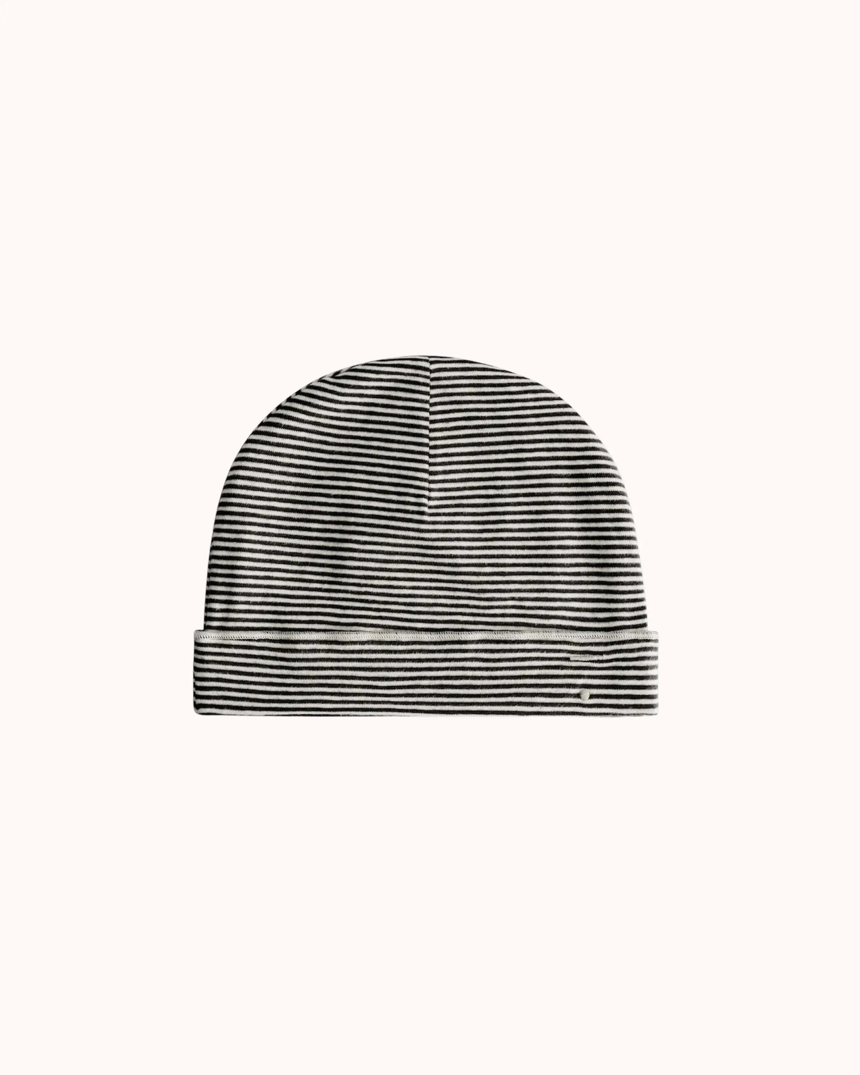 Baby Beanie in pirate black/cream