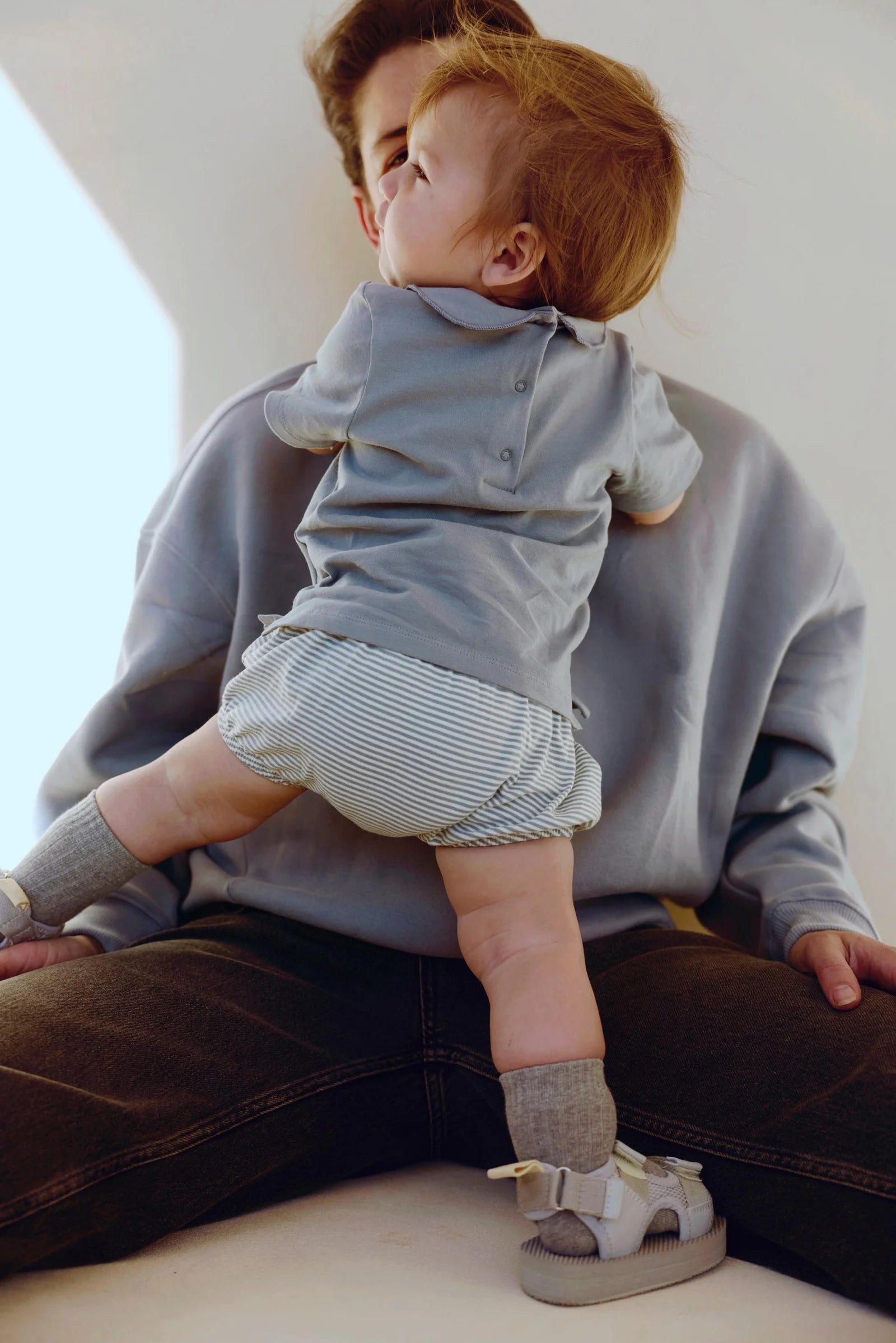 Baby Bloomer in stone gray/cream