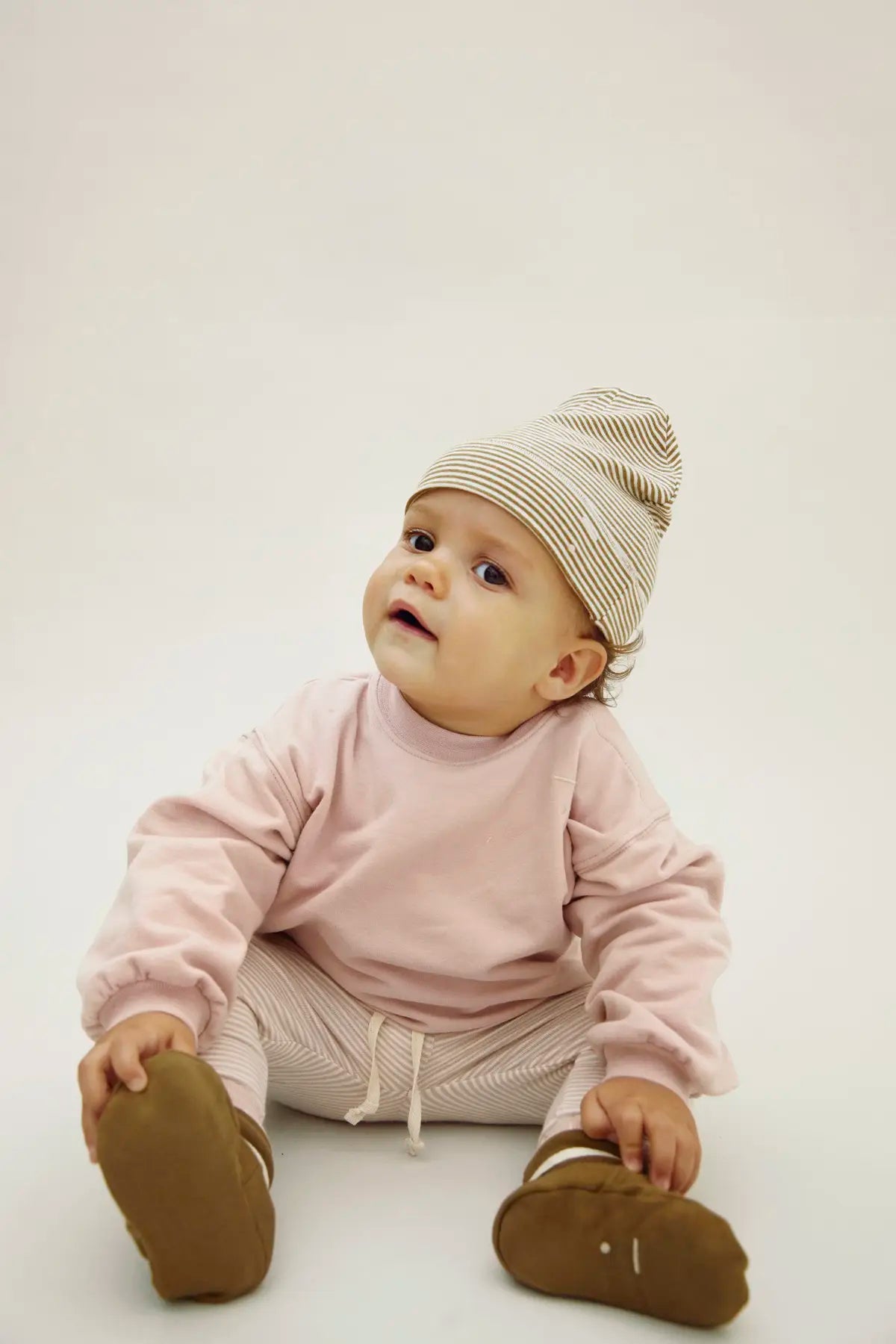 Baby Beanie in woody/cream