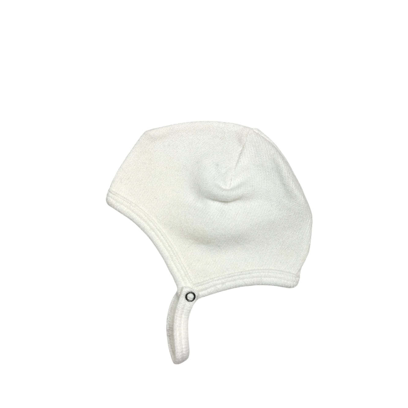 Babyhaube in white