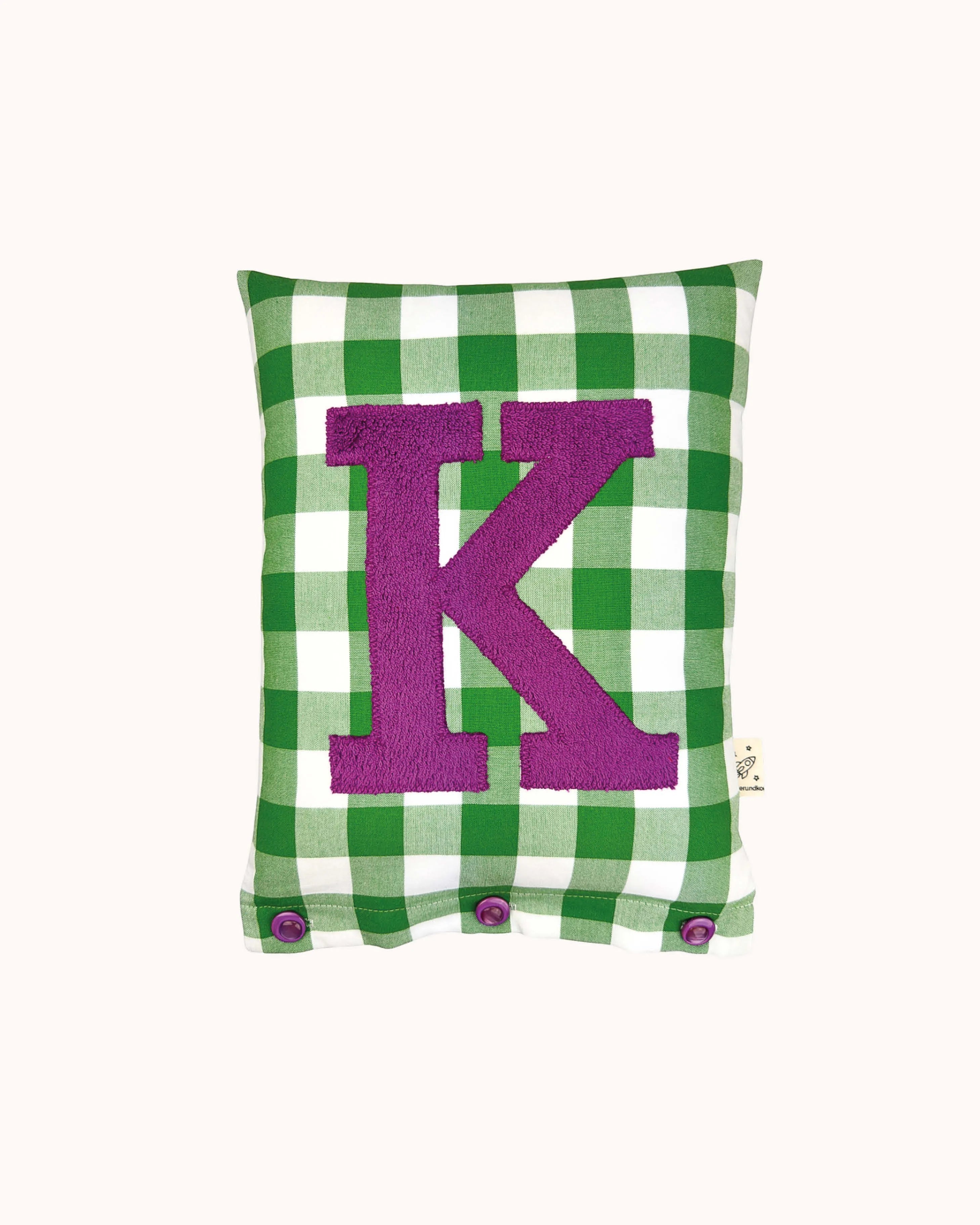 Buchstabenkissen K – Jacaranda-Lila auf grün Vichykaro