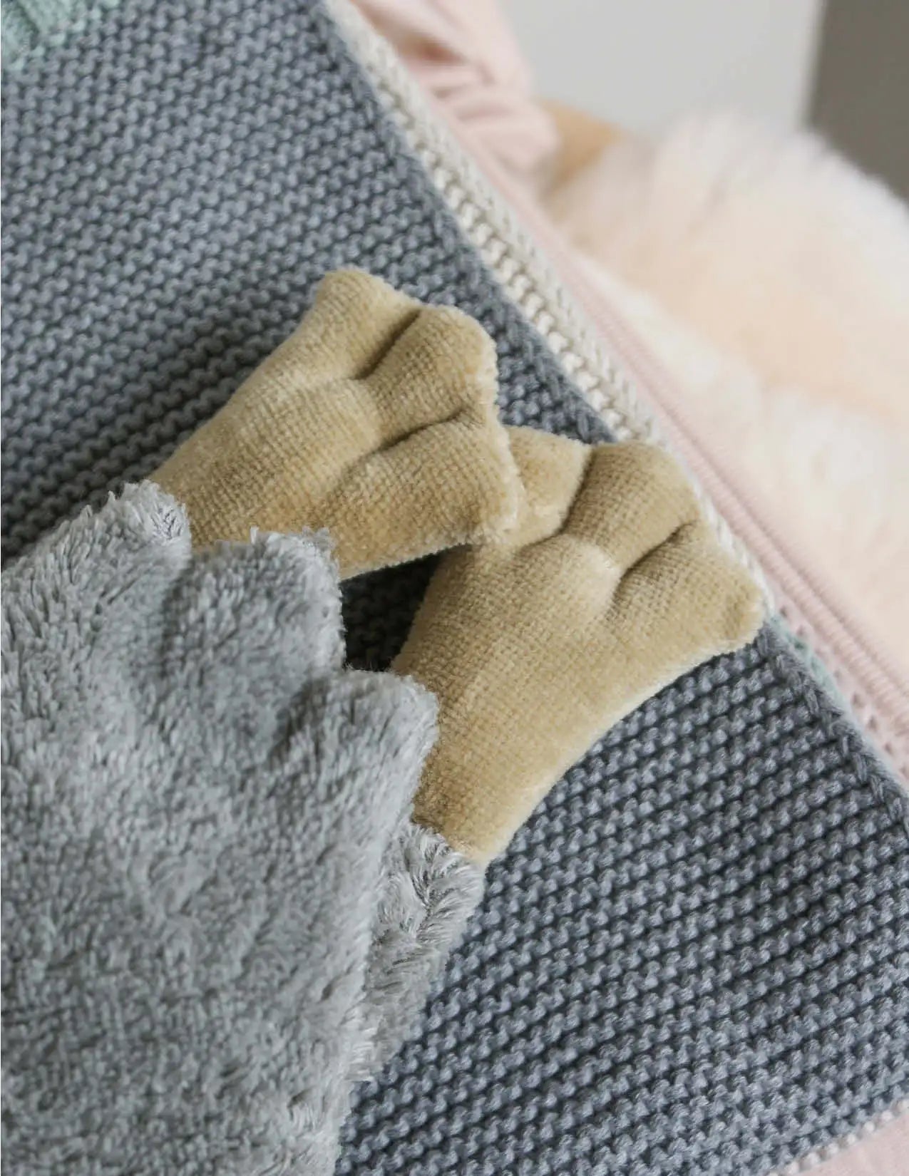 Warming Pillow small grey Goose