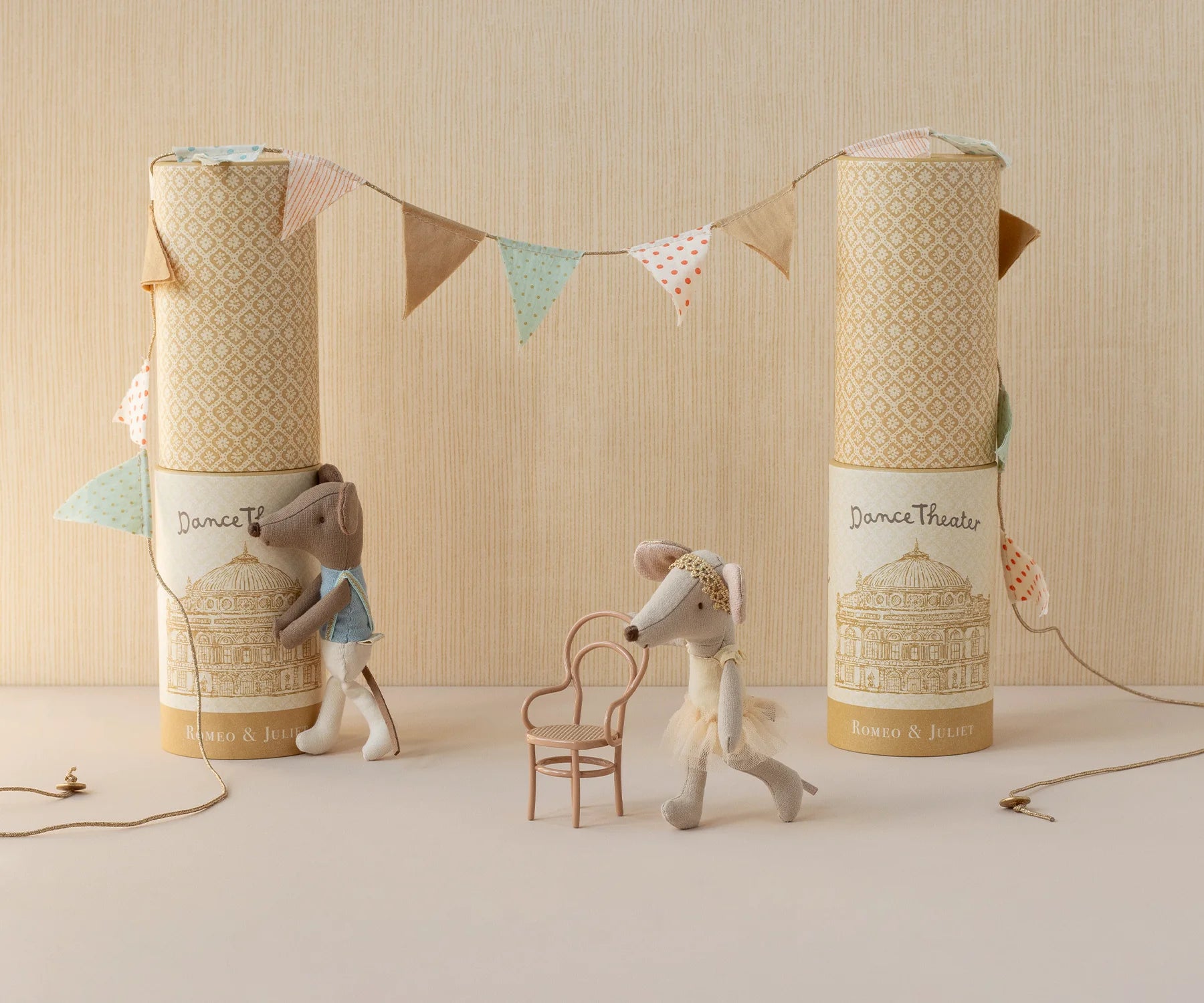 Große Schwester Ballerina Maus