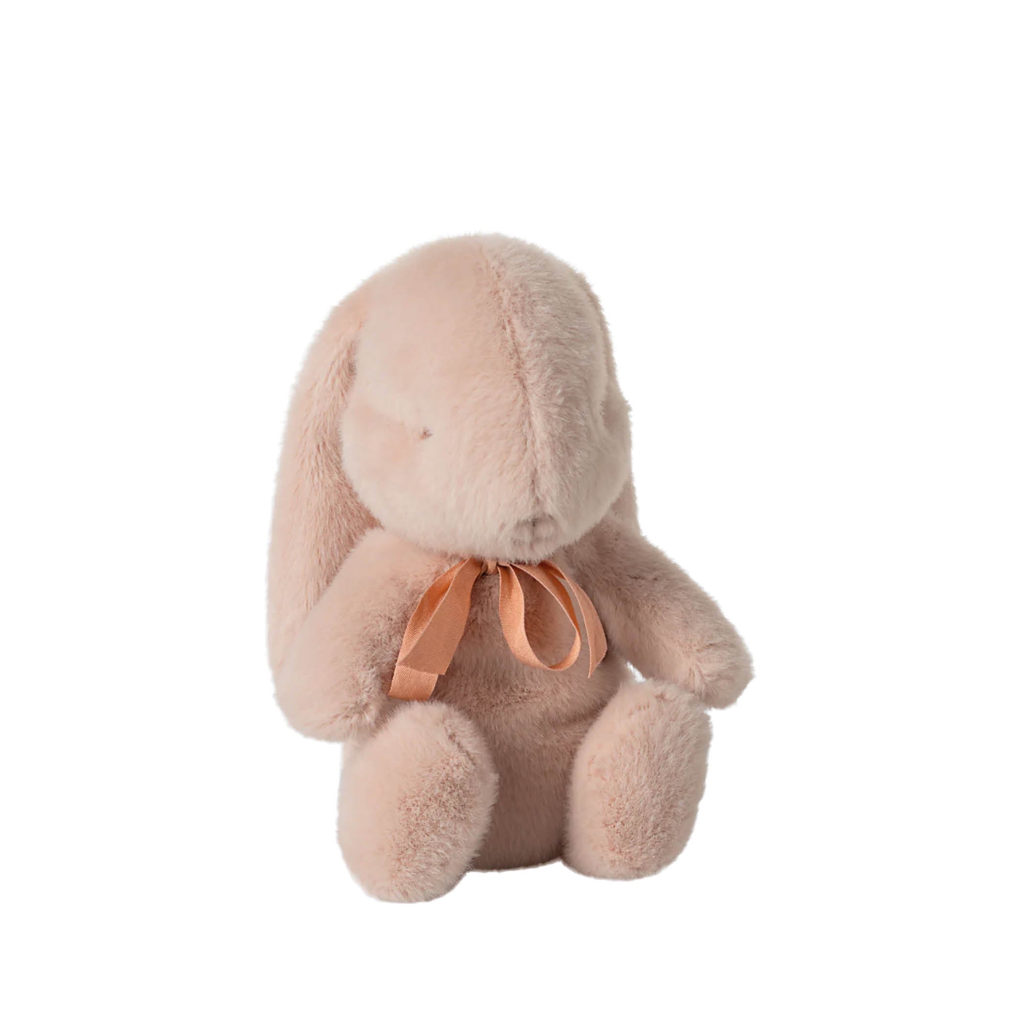 Kleiner Plüsch Hase in powder