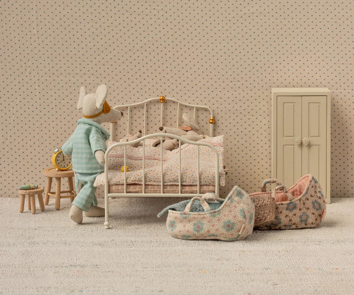 Mäuse Vintage Bett in off-white