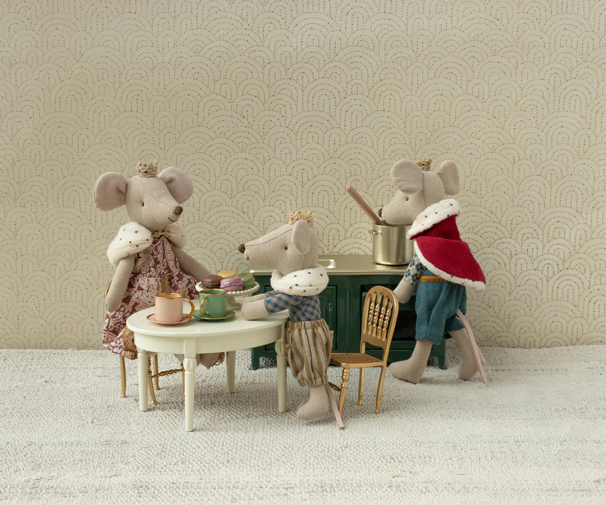 Mice Vintage Table