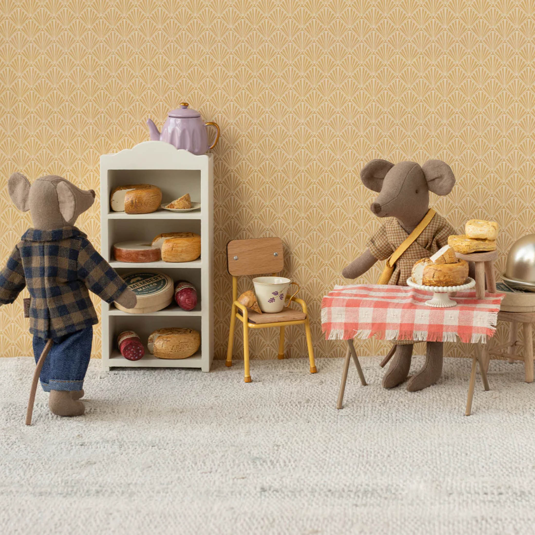 Mum Mouse brown