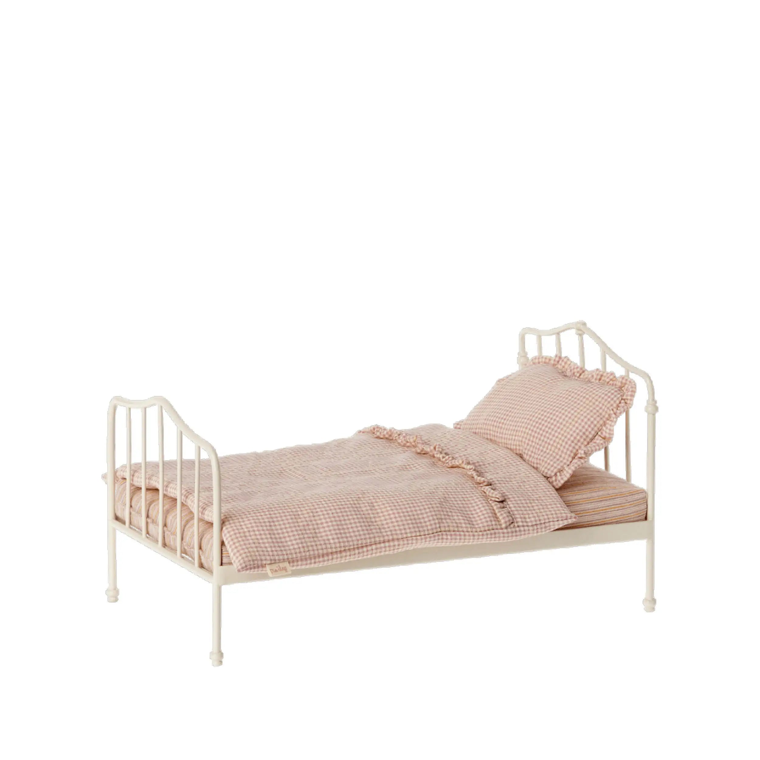 Teddy & Rabbit Bed in purple