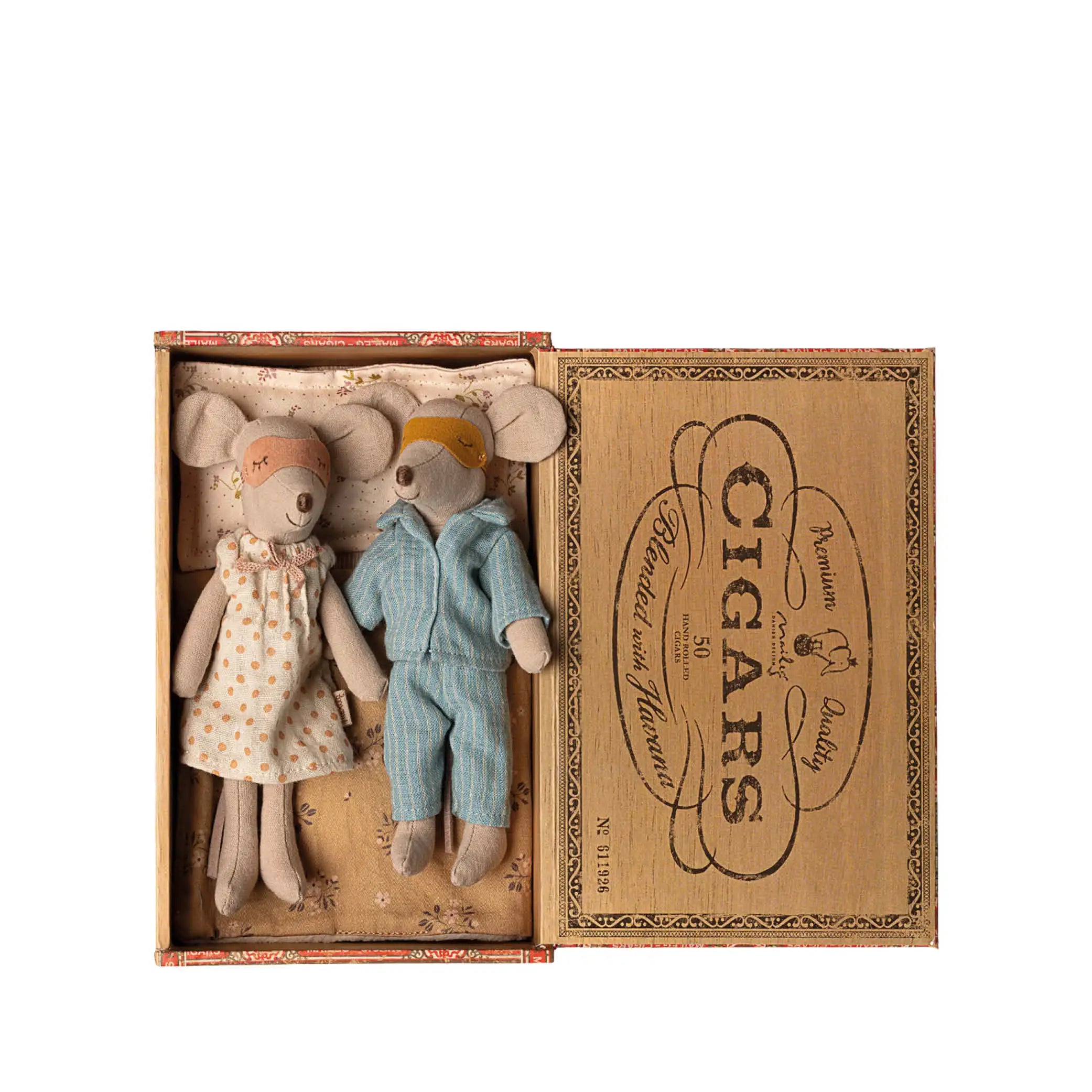 Mum & Dad Mouse in Cigar Box