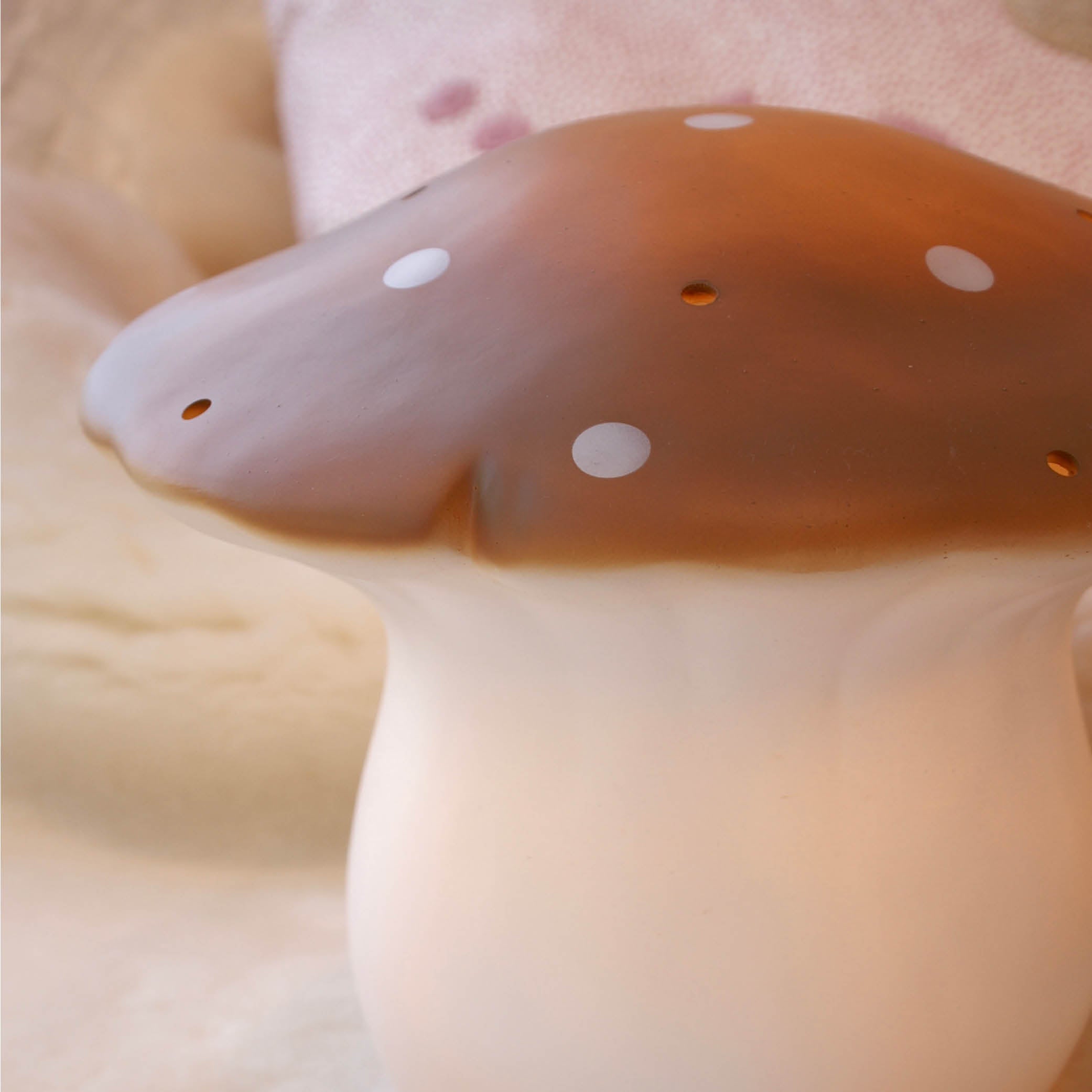 Pilzlampe in schokobraun