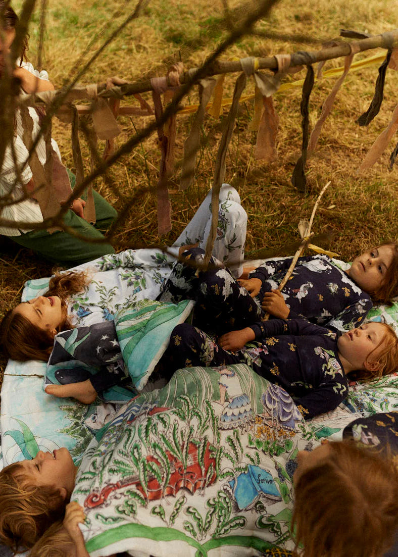 Wendbare Steppdecke The Pond Dance