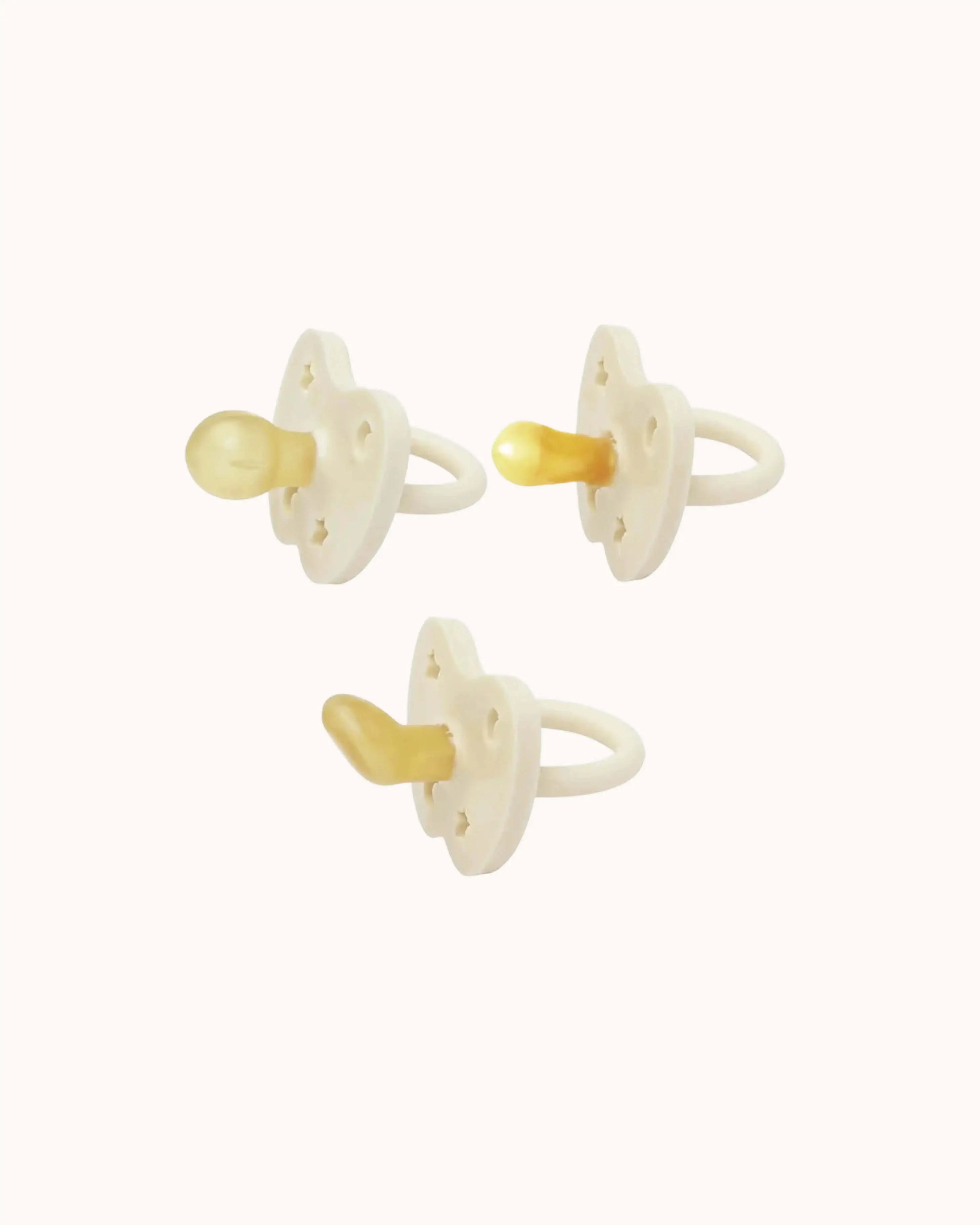 Schnuller Set in milky white