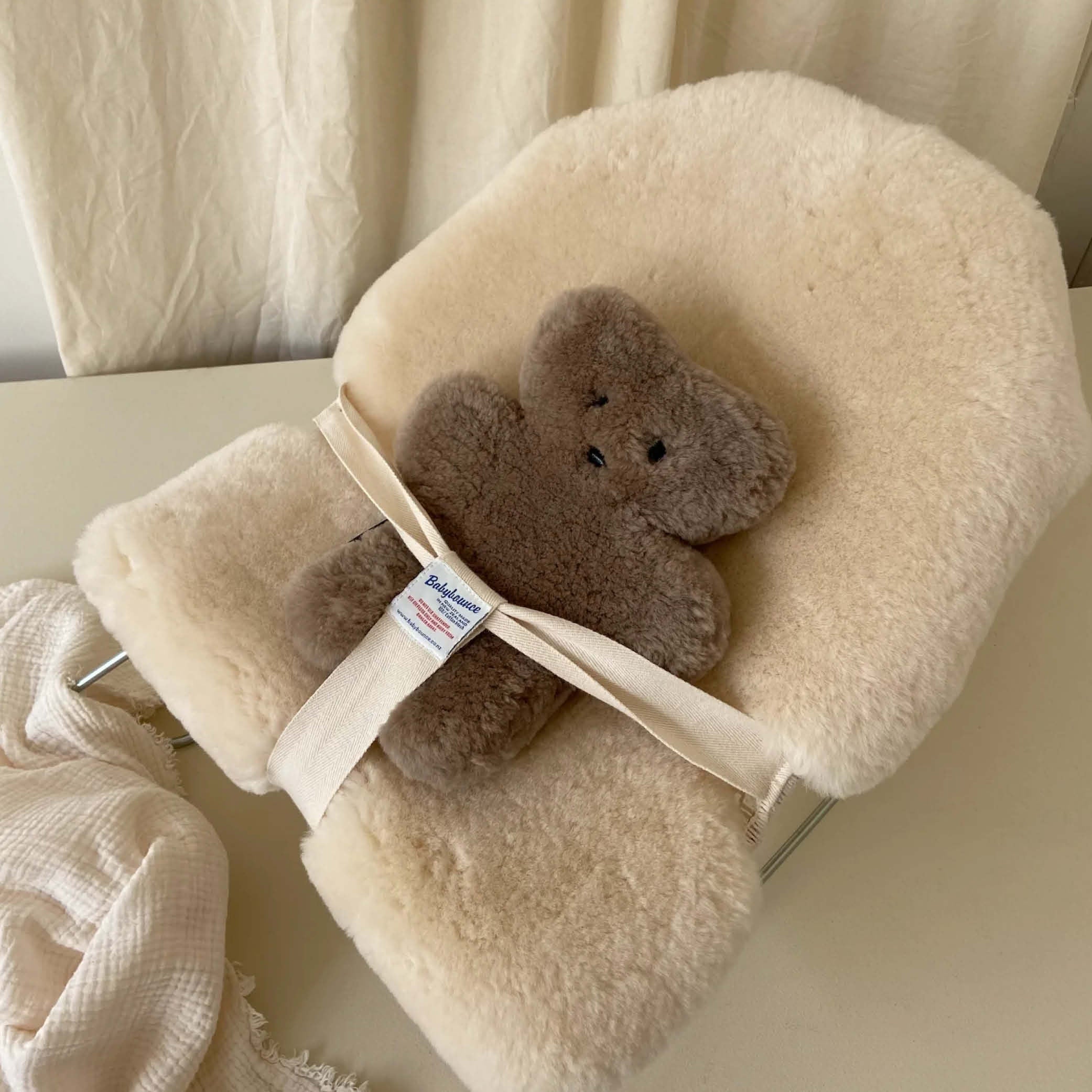 Snuggler Schaffell in milk