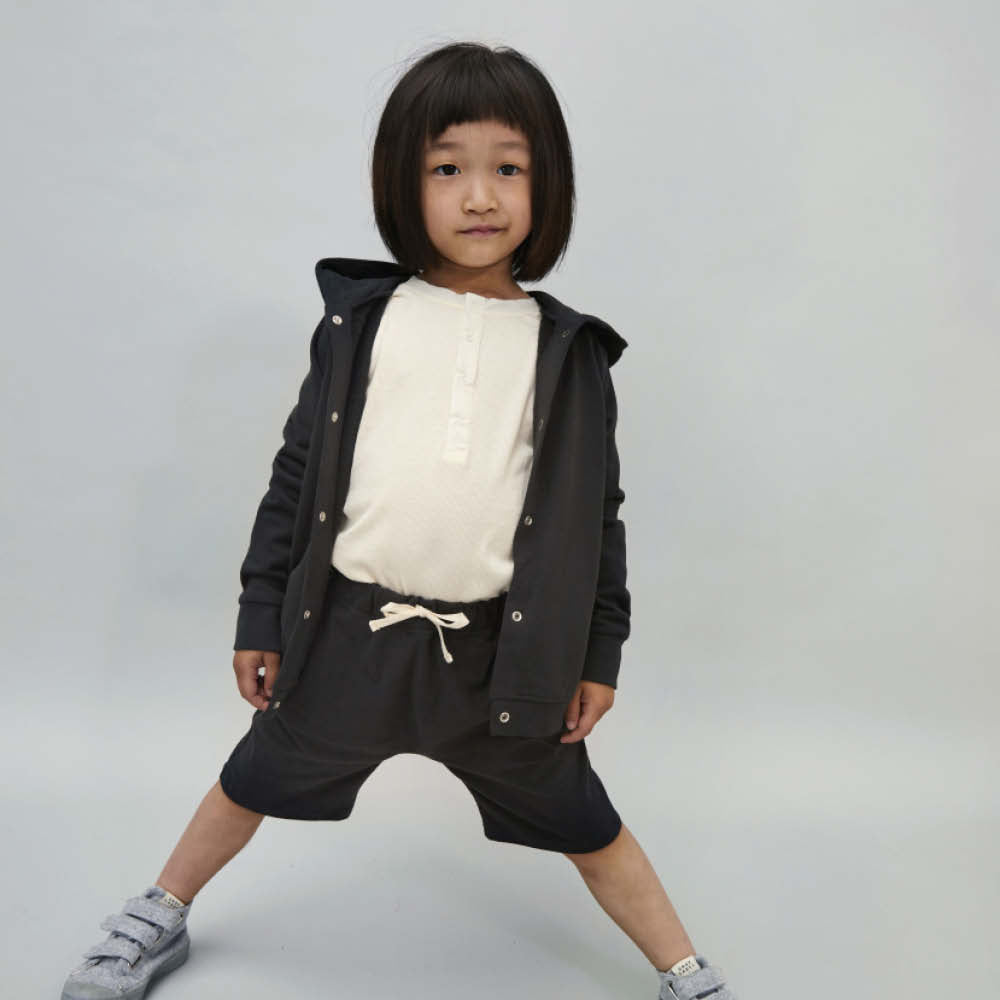 Sweatshorts in nearly black