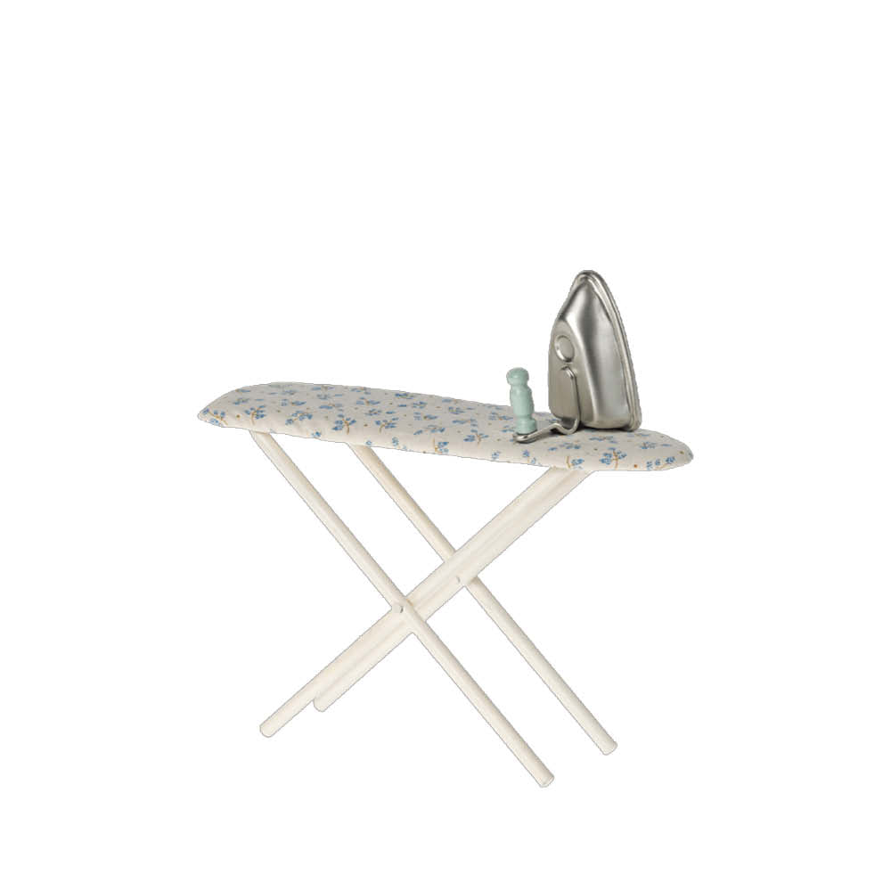 Teddy & Rabbit Ironing board & Iron