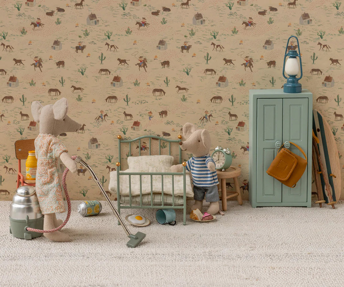 Mice Vintage Bed in mint