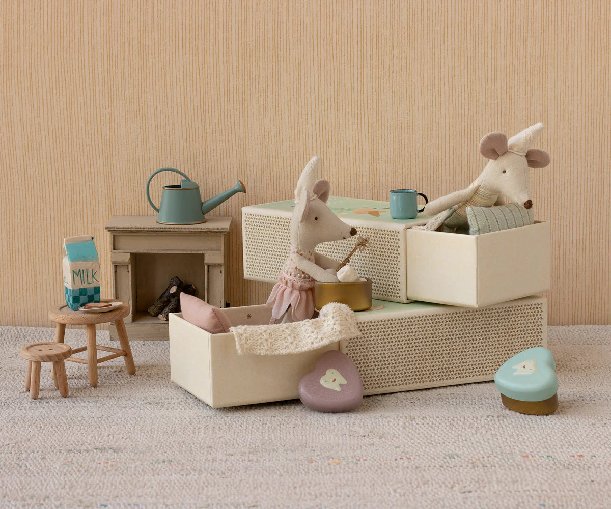 Little Sister Tooth Fairy Mouse in Matchbox with Tooth Box