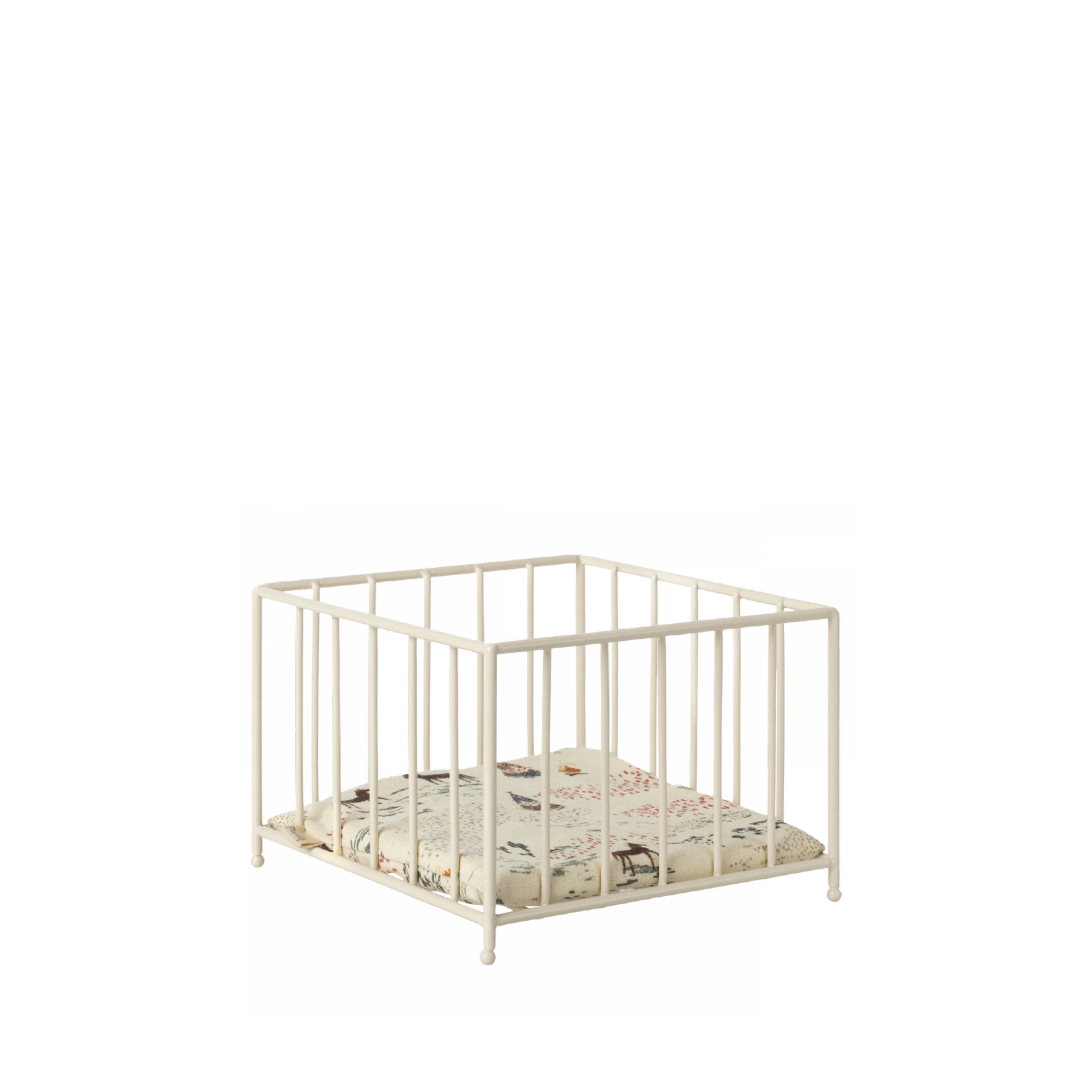 Teddy & Rabbit, Baby Playpen