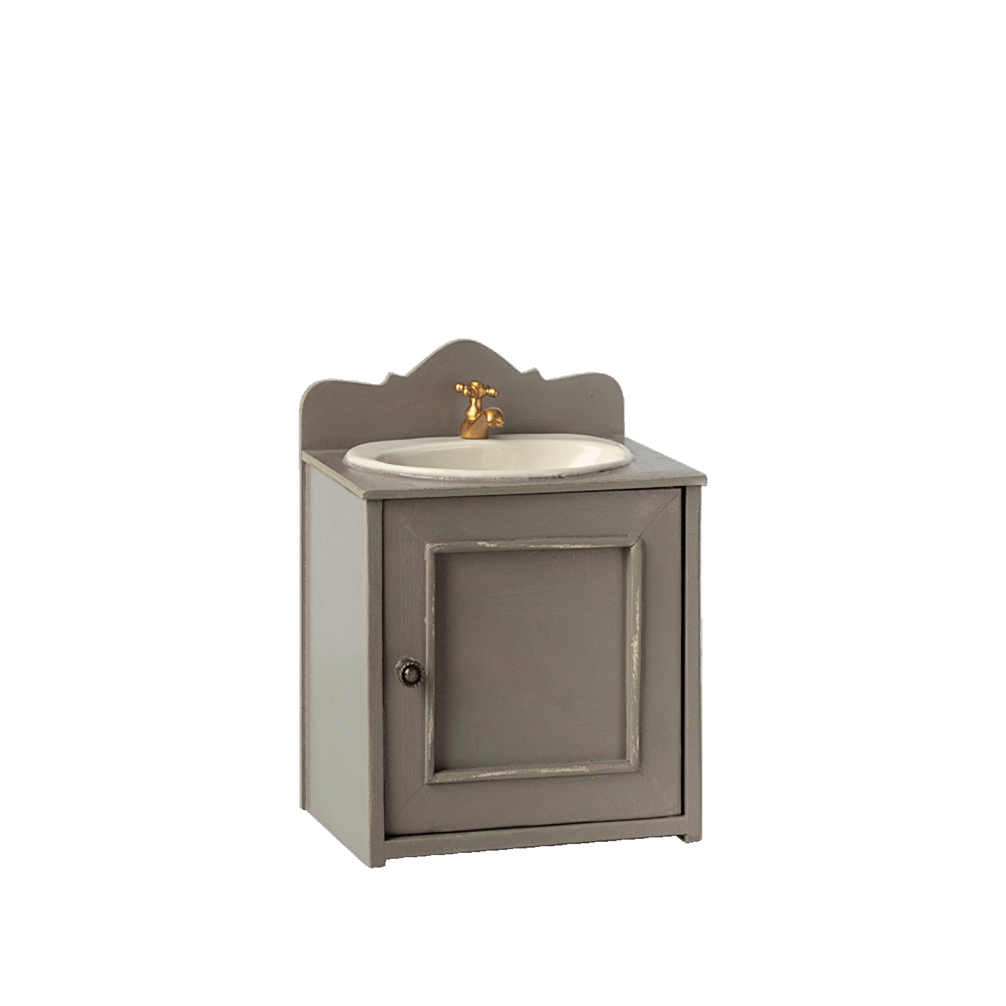 Teddy & Rabbit, vanity