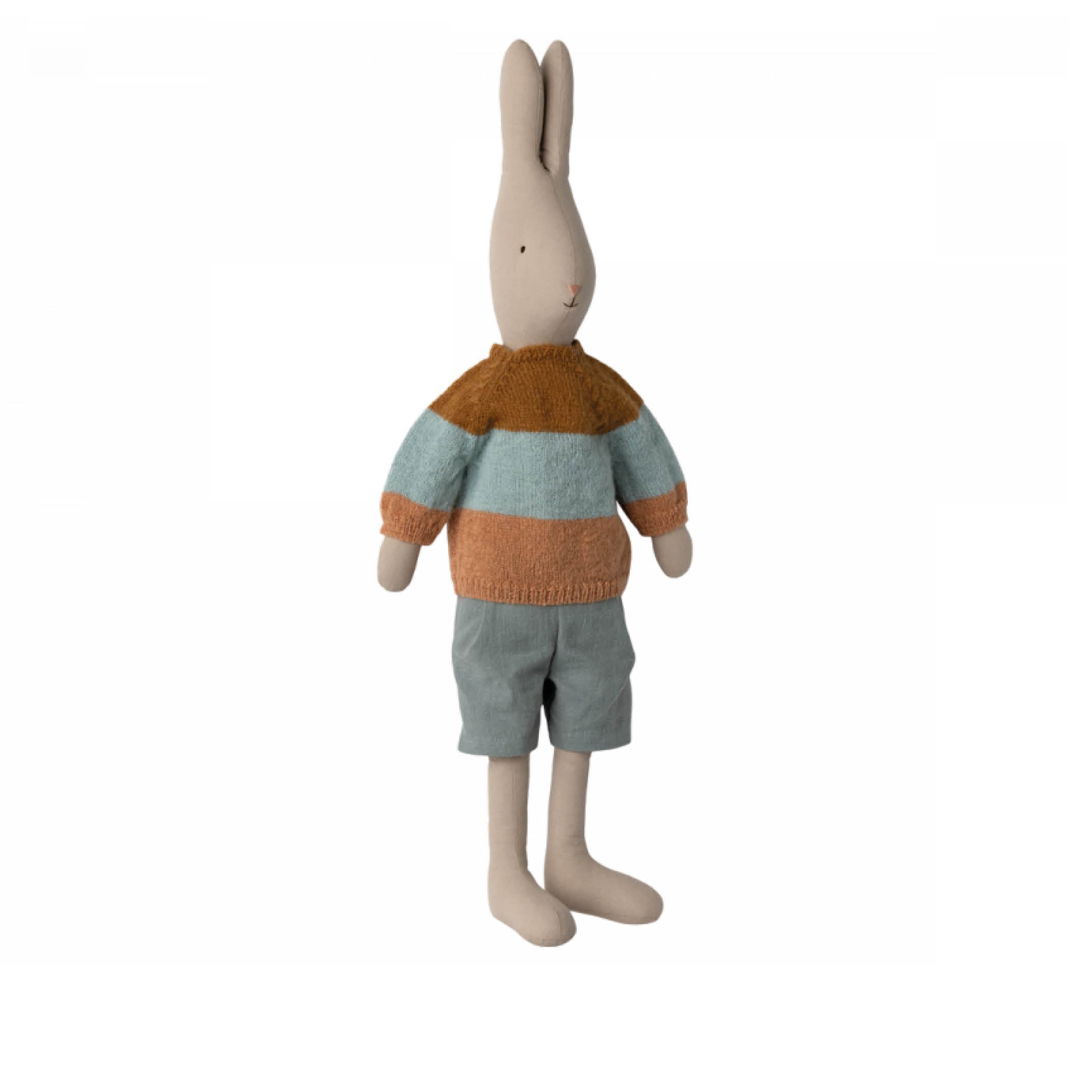 Rabbit 5 in knitted Pullover &amp; Shorts