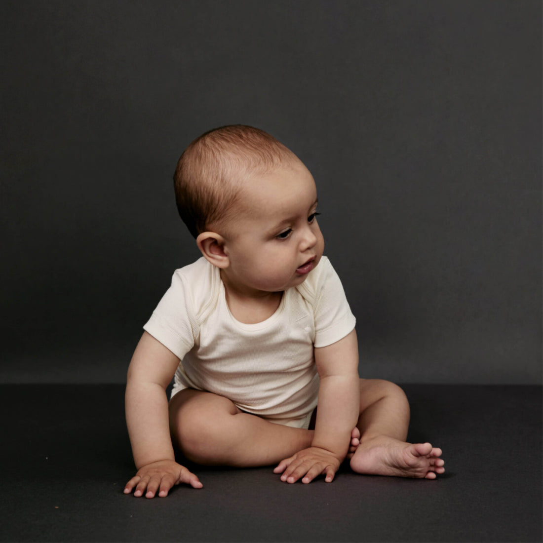 Kurzärmliges Baby Body Set in cream