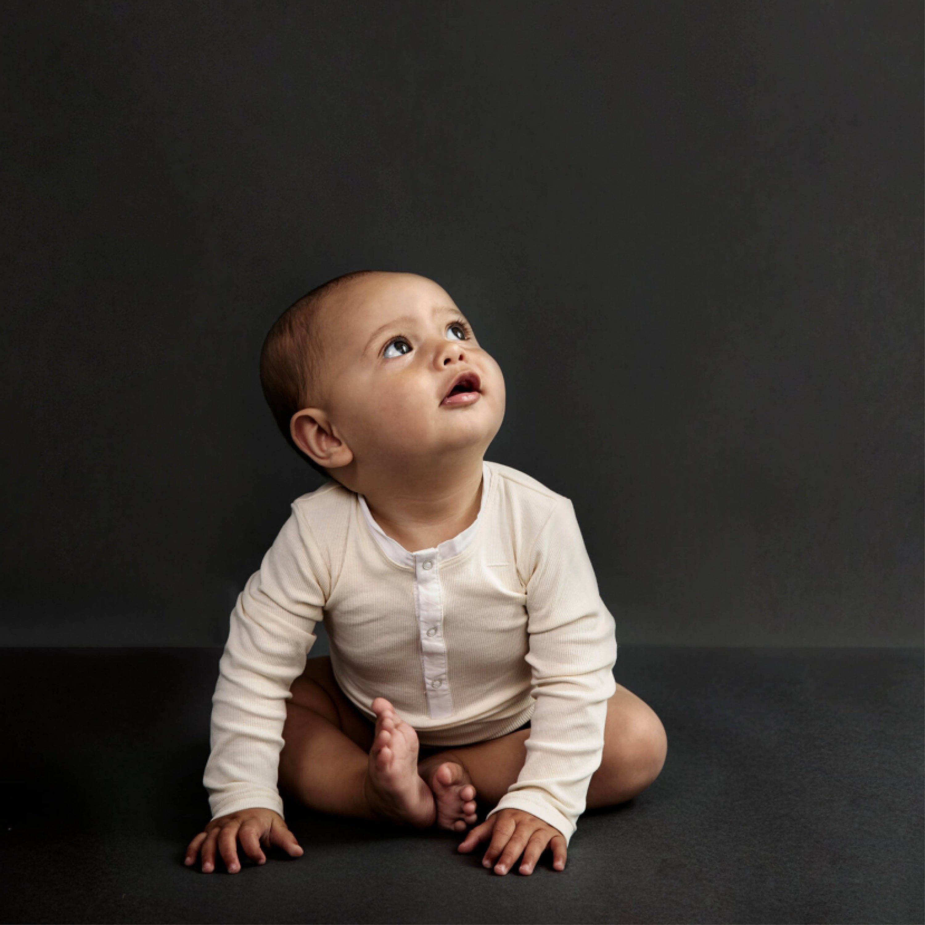 Langärmliger Baby Body in cream
