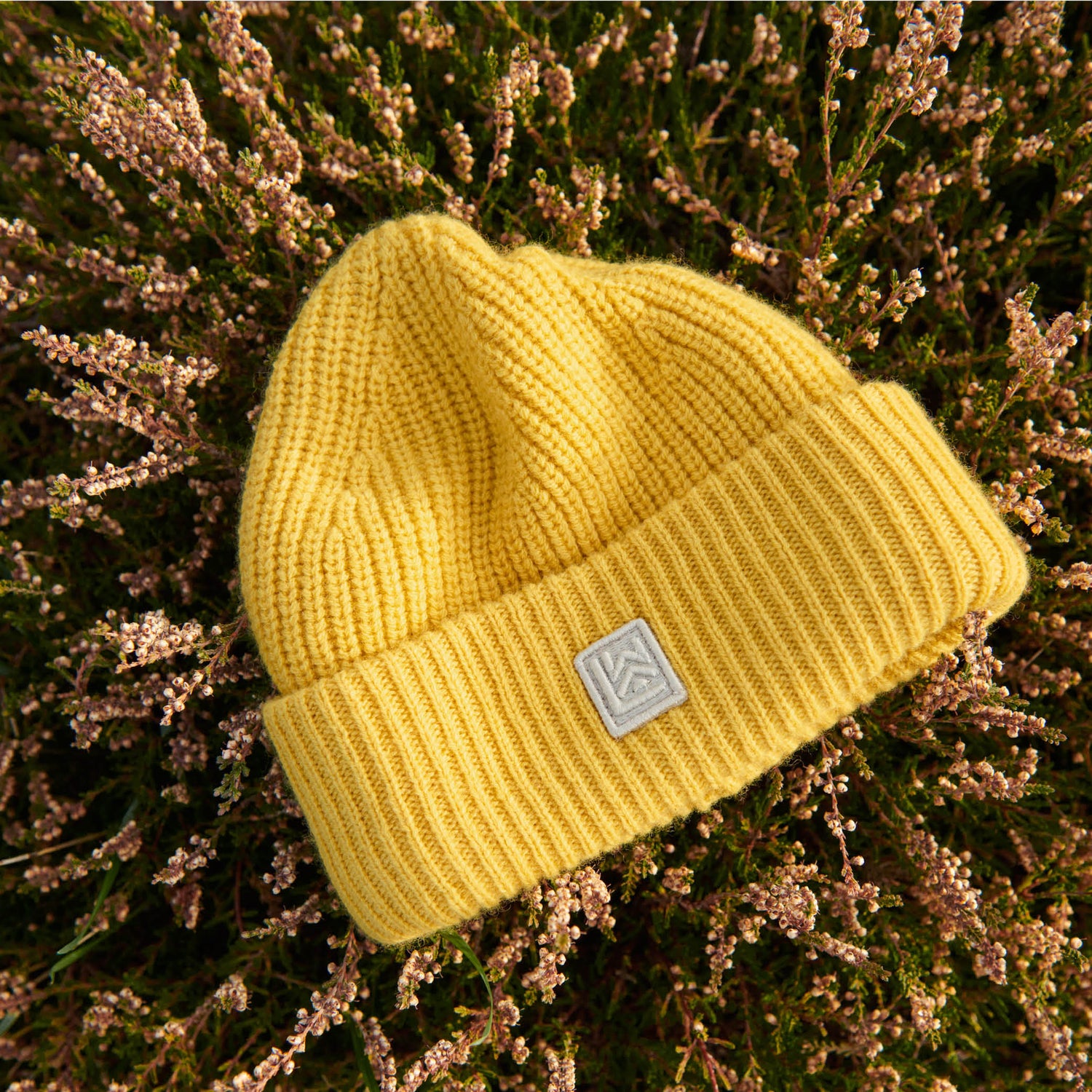 Emilio Beanie in lemon flake