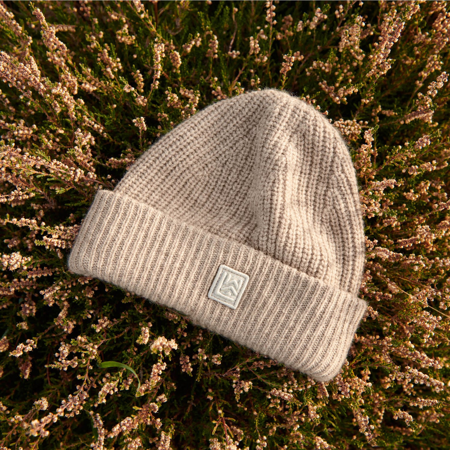 Emilio Beanie in oat melange