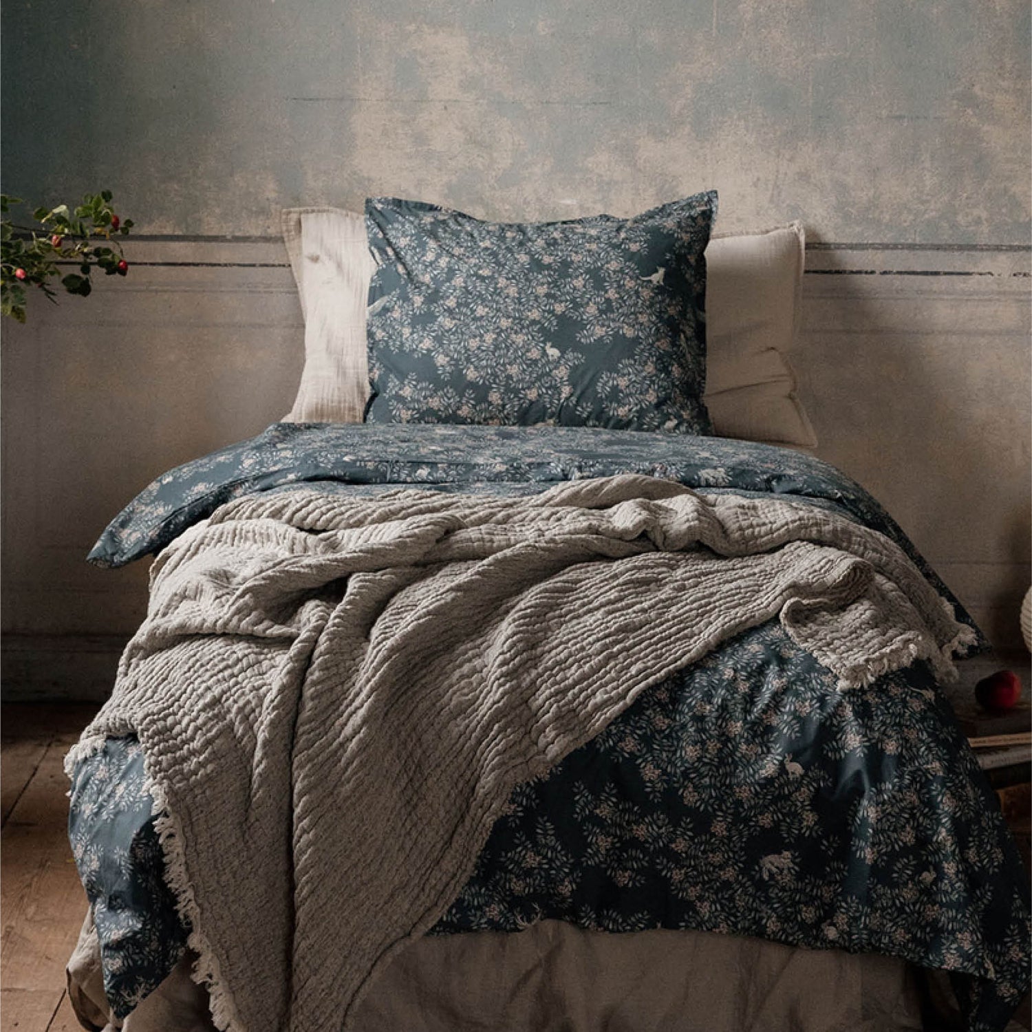 Percale Bed Set in fauna forest