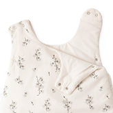 Baby und neugeborenen Schlafsack bis 9 Monate in bluebell von Garbo & Friends aus weicher und qualitativ hochwertigen Bio Perkal Baumwolle bei kinder & konsorten in Düsseldorf