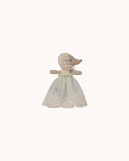 Baby Maus im Kleid in mint