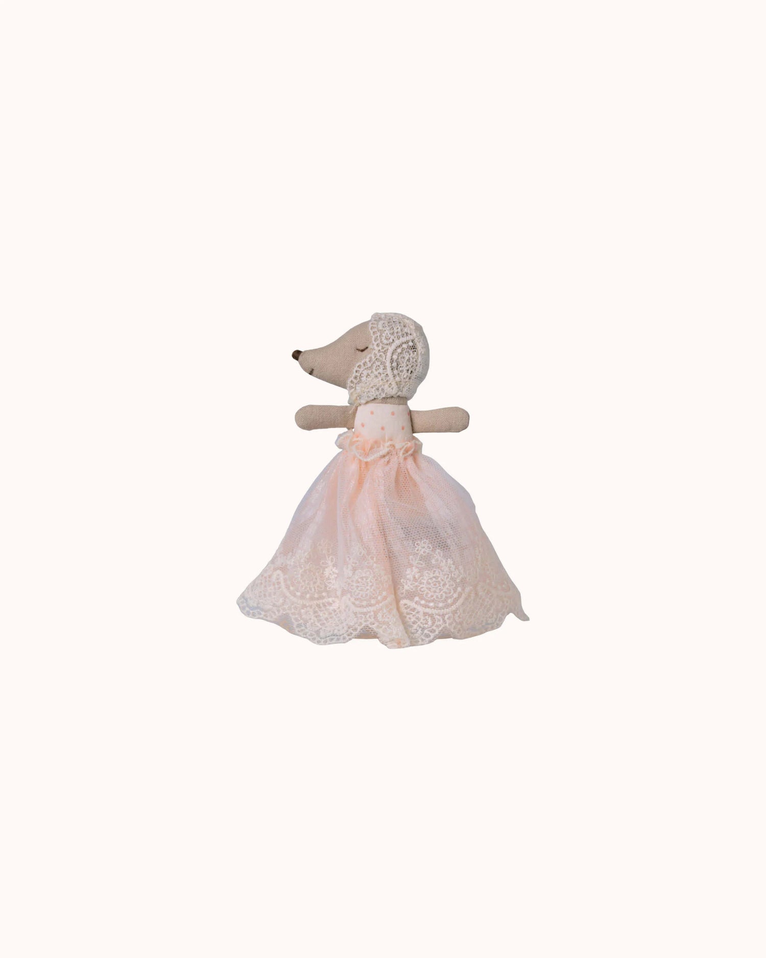 Baby Maus im Kleid in powder