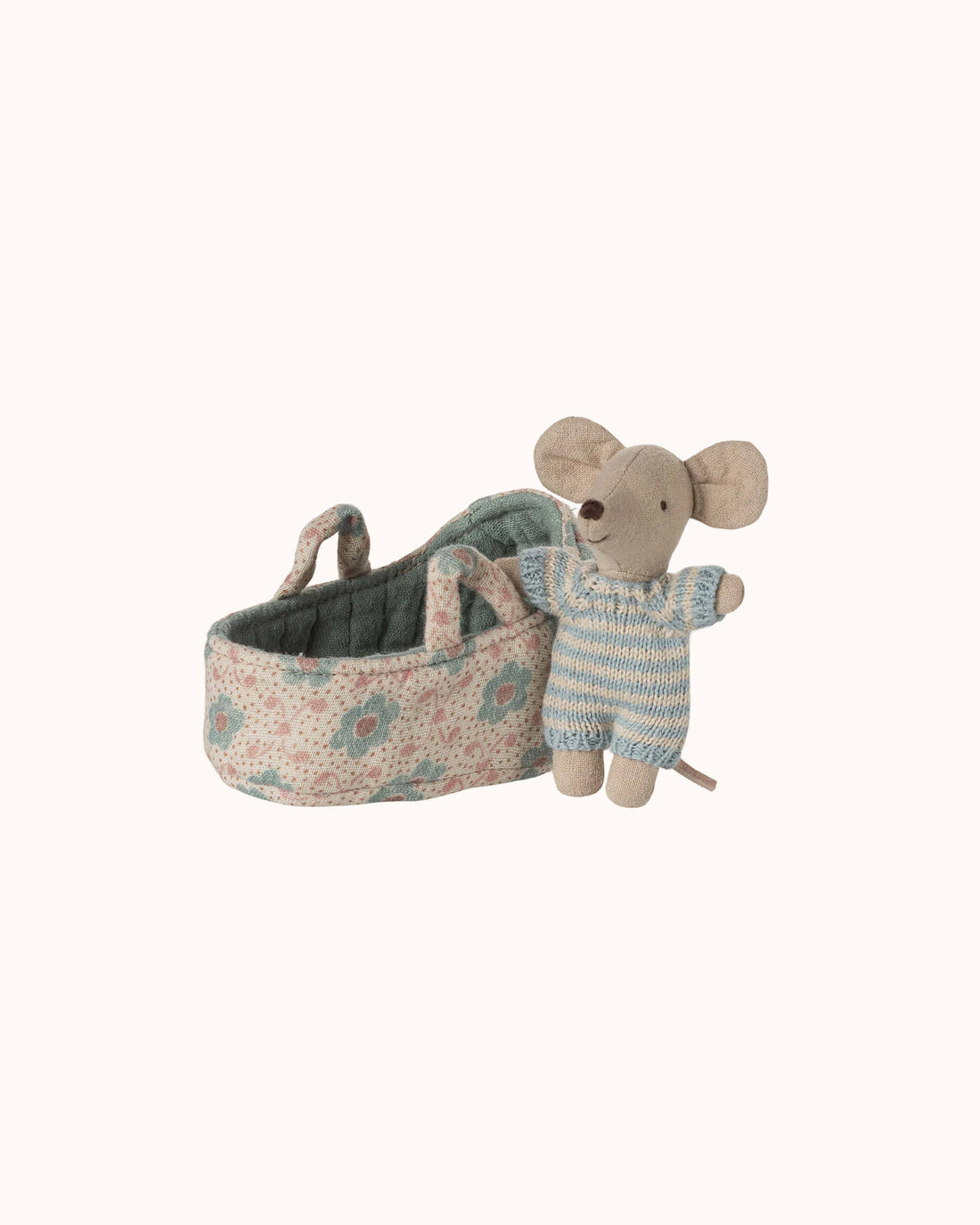 Baby Maus in blauer Tragetasche