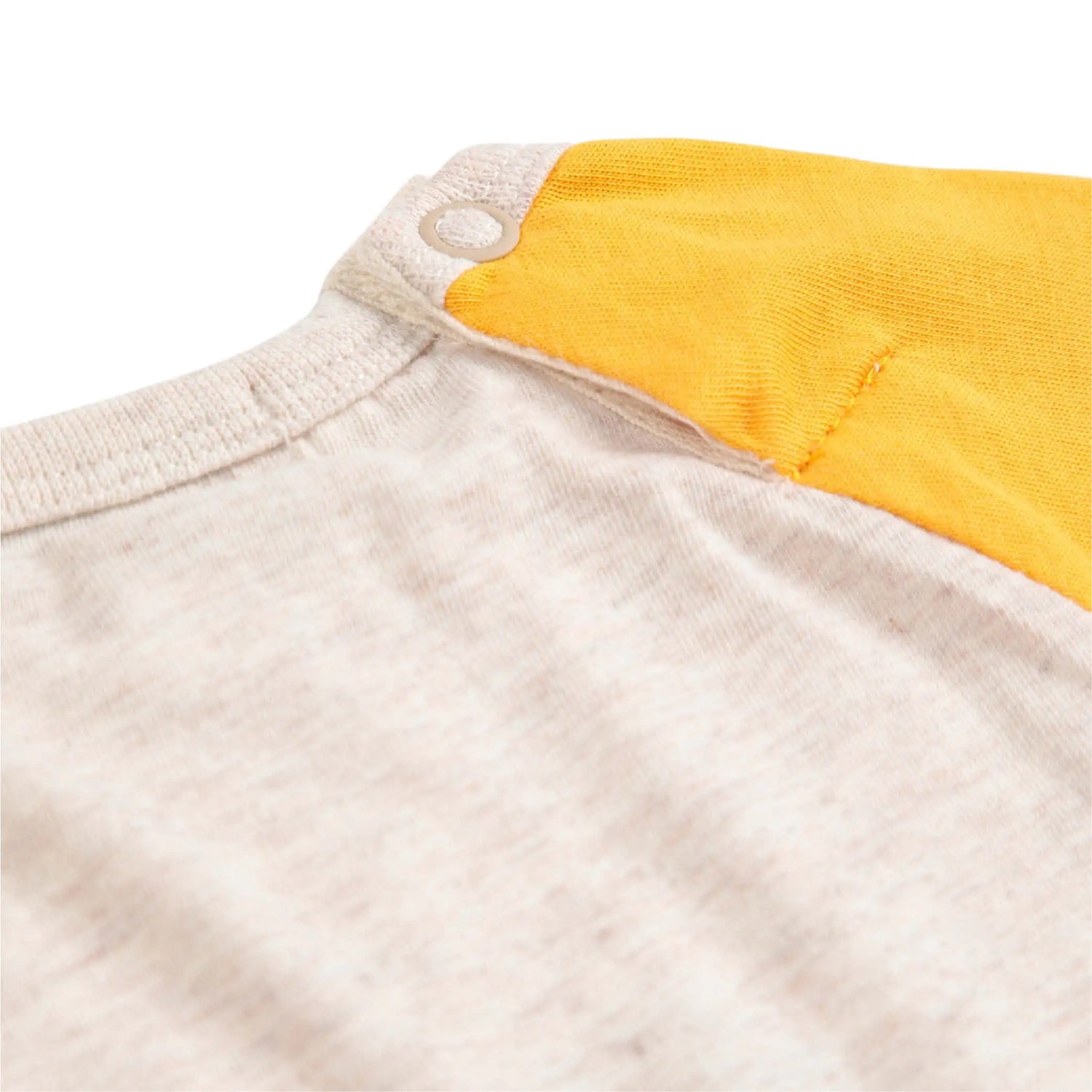 Langärmliges Baby T-Shirt Kleeblatt