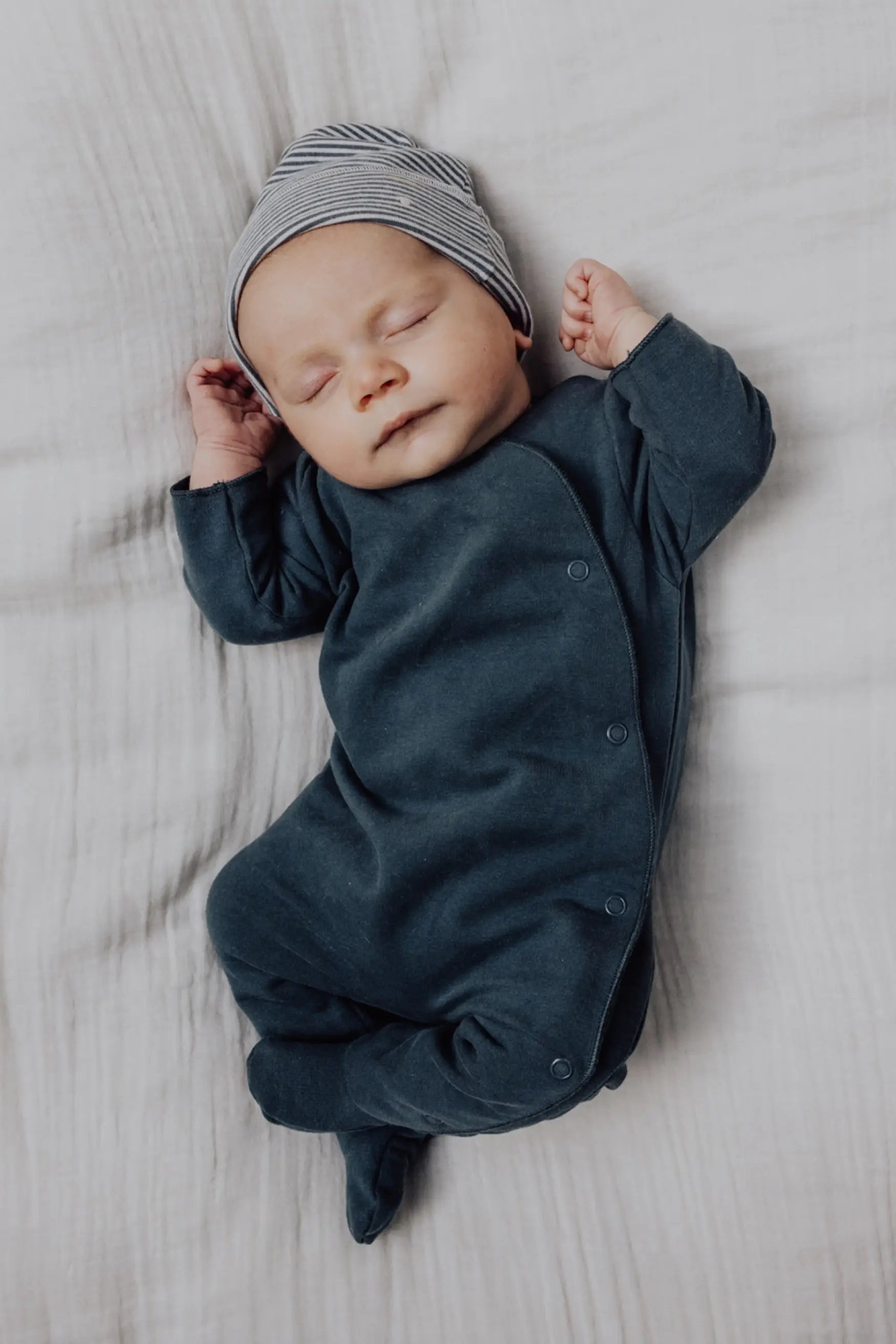 Baby Beanie in blue grey/cream