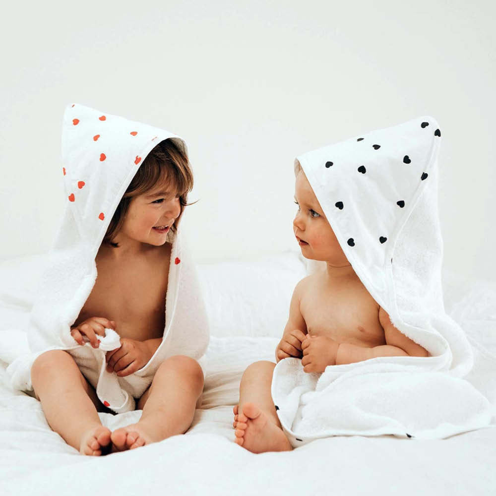 Baby Hooded Towel Colette in heart black