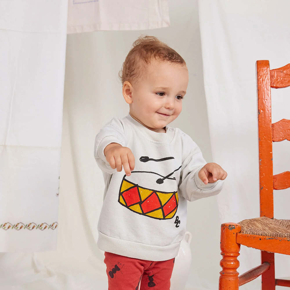 Pull bébé avec tambour