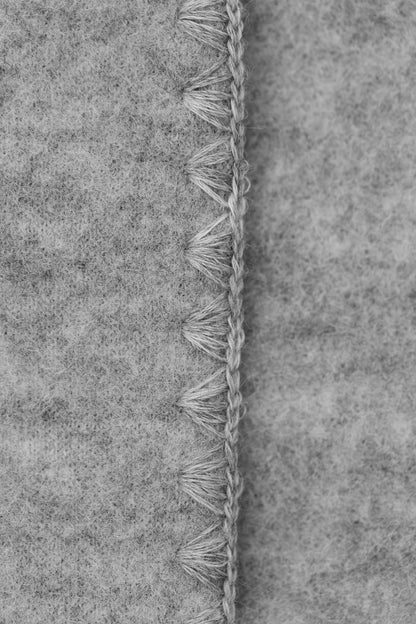 Babydecke aus Wolle in gray melange