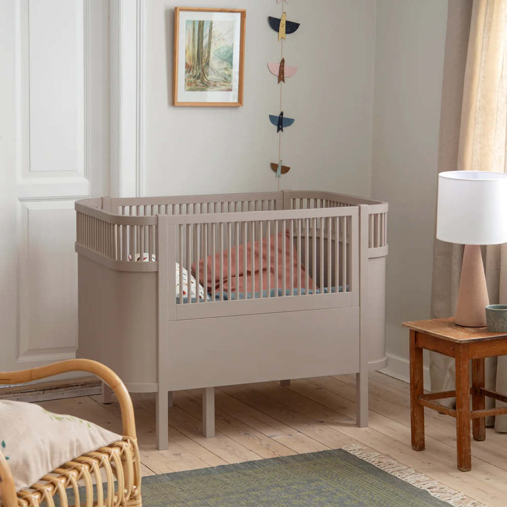 Baby &amp; Junior Bett in jetty beige