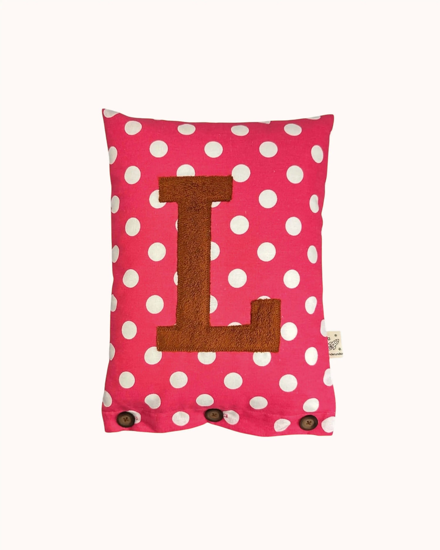 Buchstabenkissen L – Braun auf Dunkelpink mit weißen Punkten