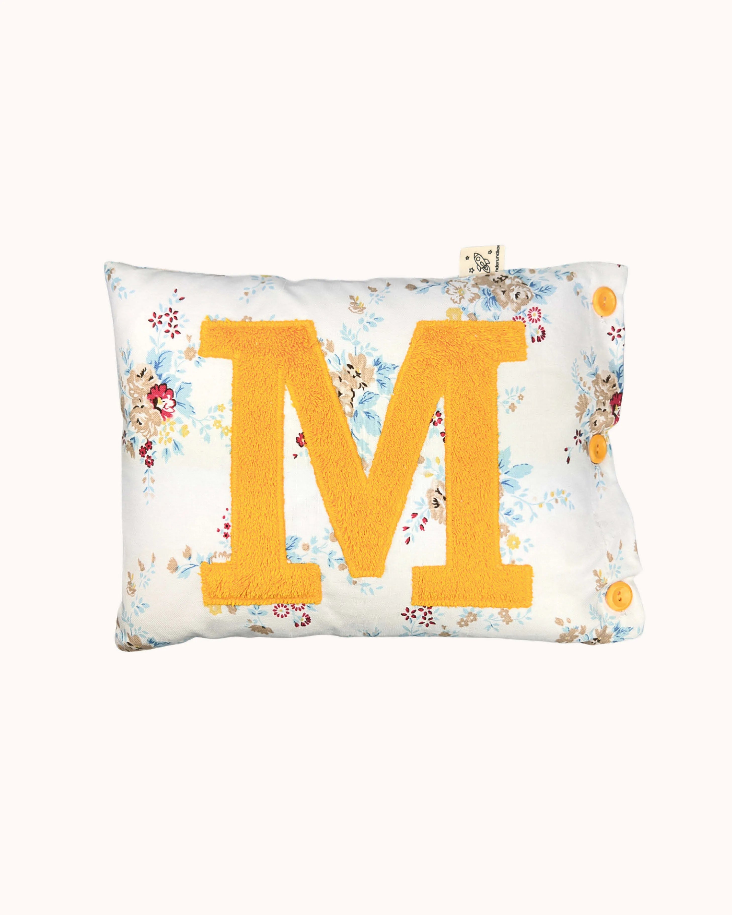 Buchstabenkissen Sonnengelb auf Weiß mit Blumen