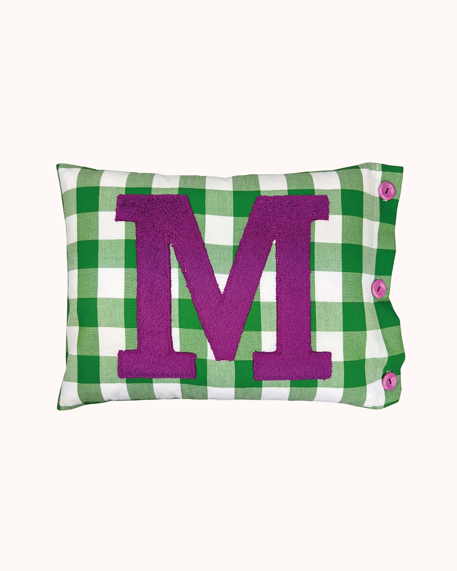 Buchstabenkissen M – Jacaranda-Lila auf grün Vichykaro