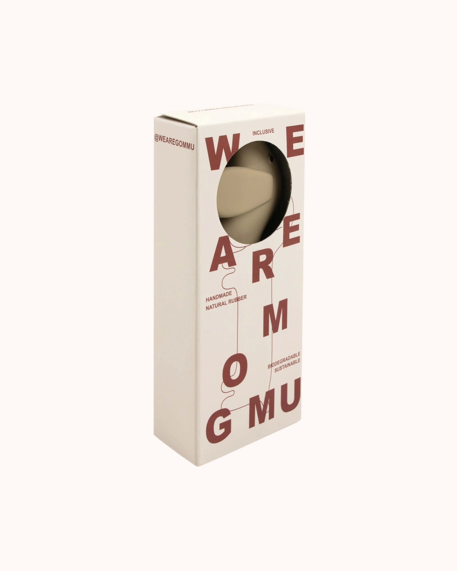 Gommu Dackel in ocean