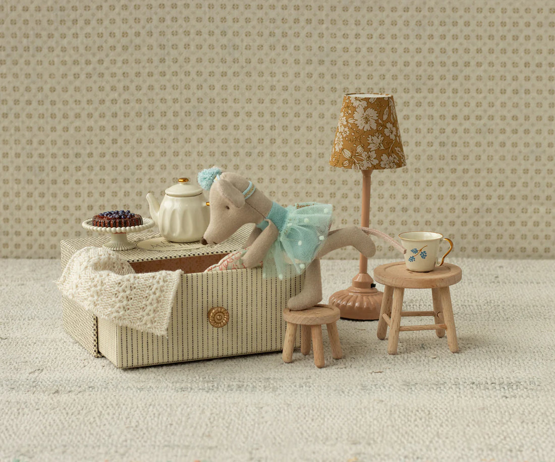 Little Sister Dance Mouse in Daybed