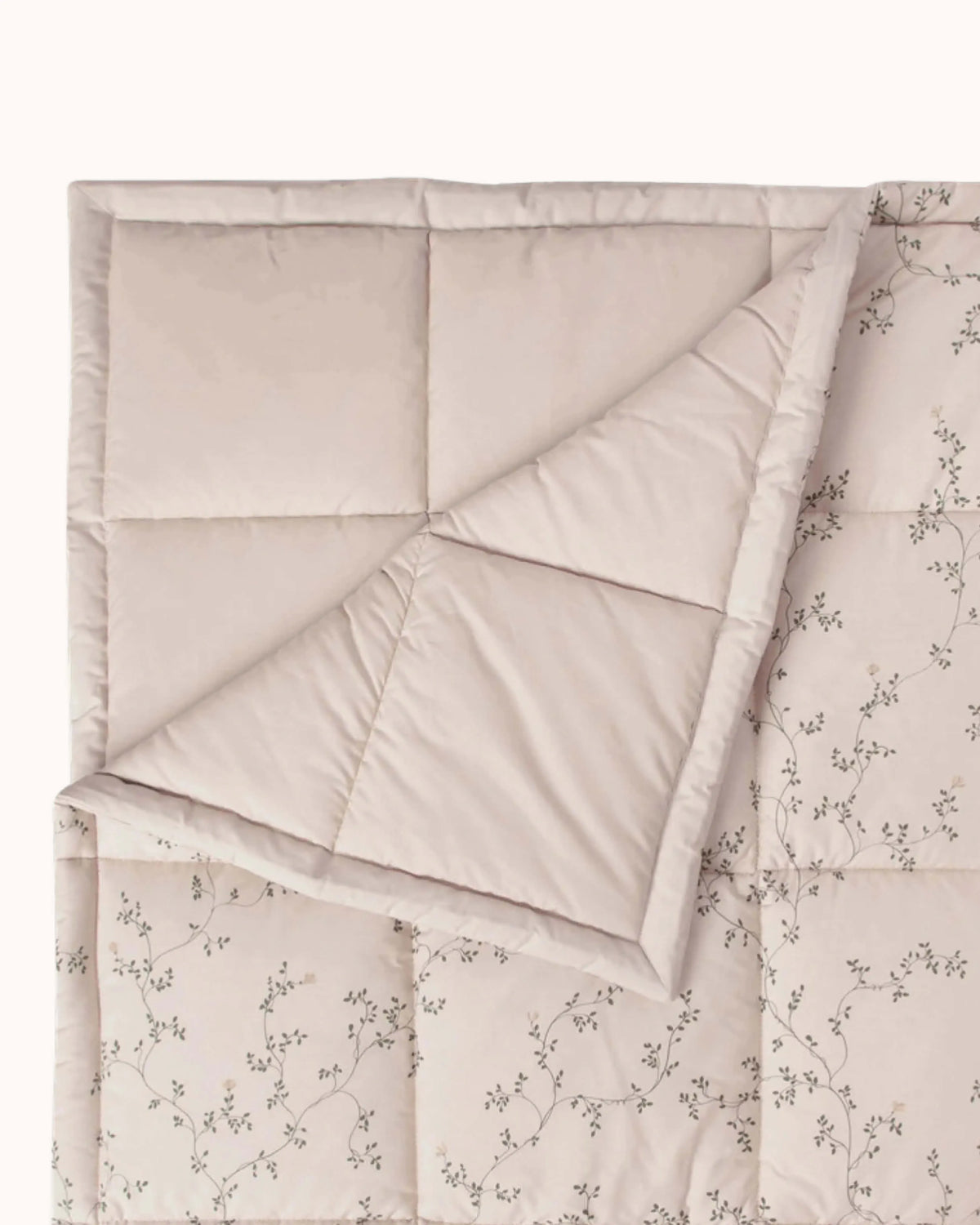 Percale Quilted Blanket in botany