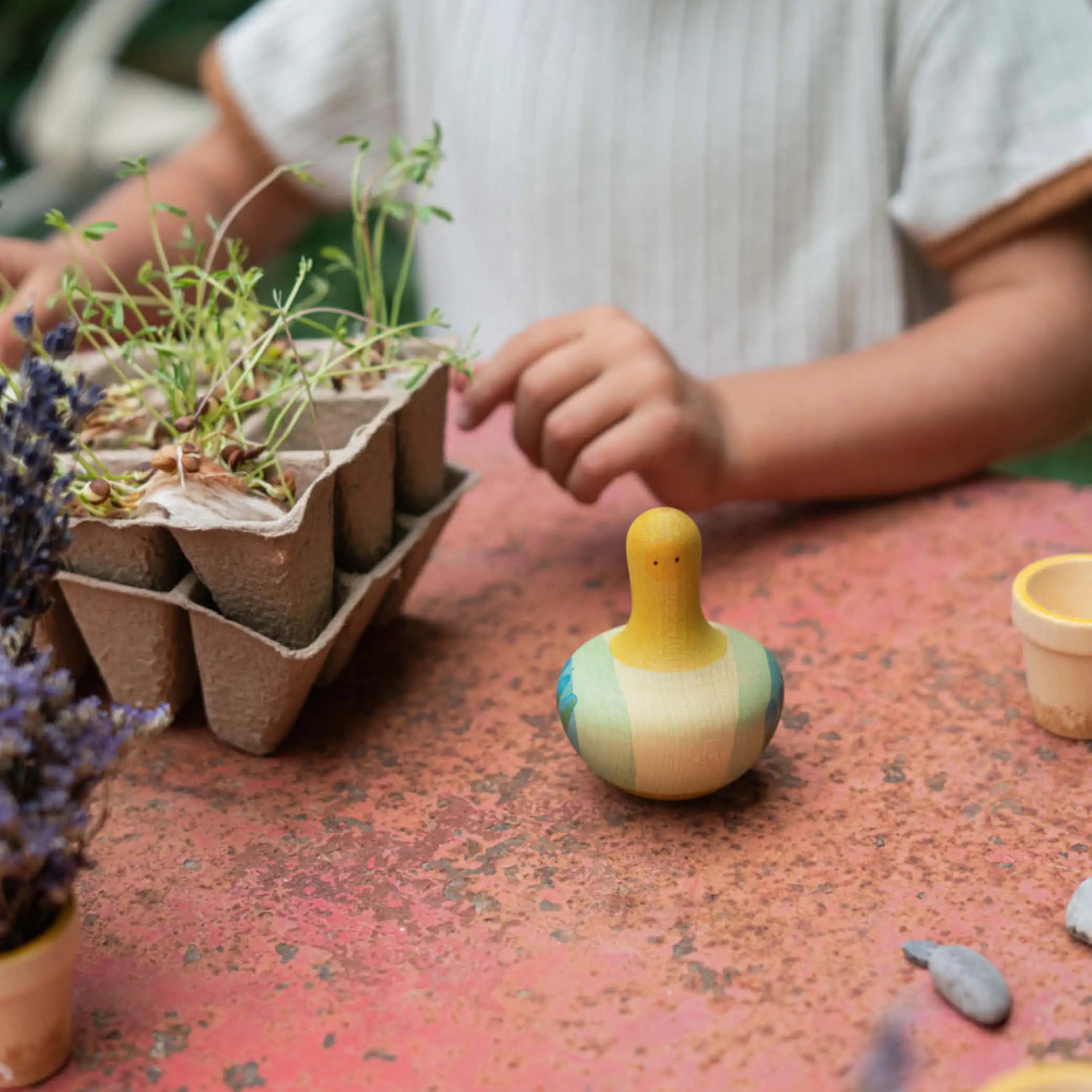 Wooden Spinning Toy Flowing Yellow Bird