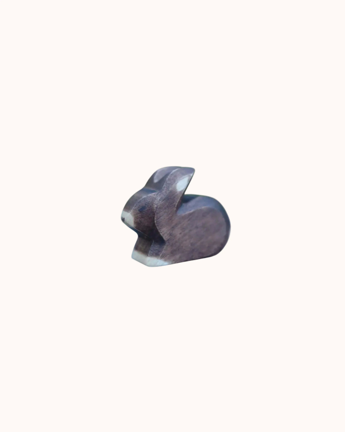 Holzfigur kleiner Hase