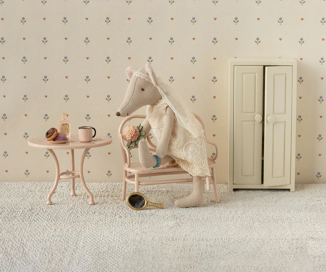 Wedding Dress Mum Mouse