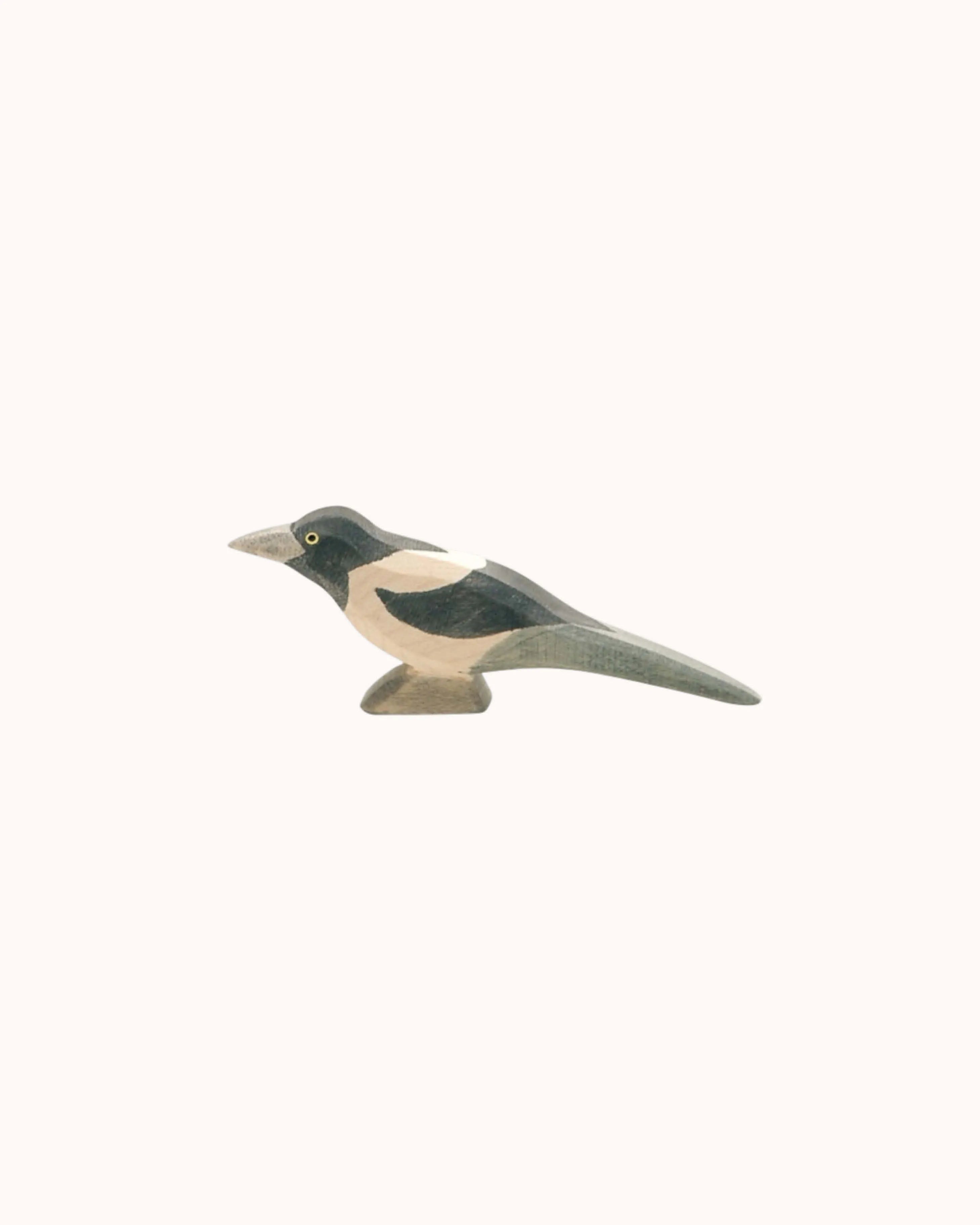 Wooden Figure Magpie
