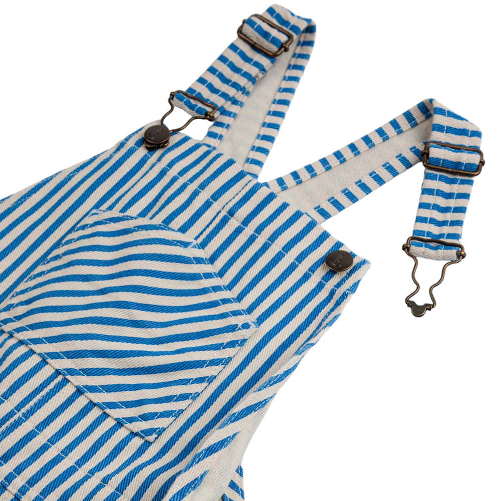 Latzhose in blau gestreift